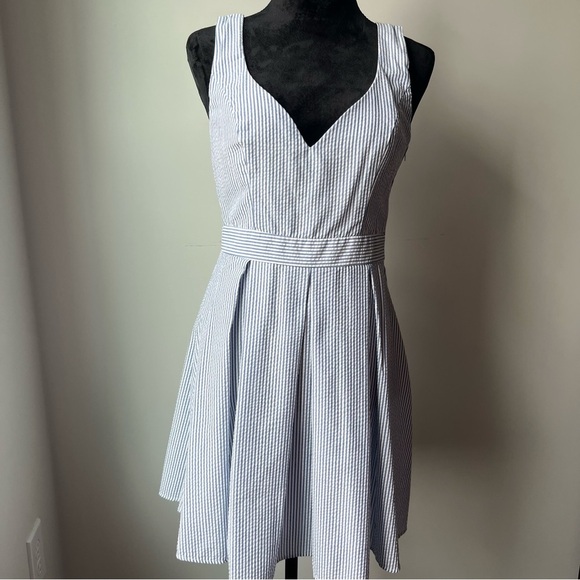 B Darlin Blue & White Pleated A-Line Sundress - Size 9/10 - Picture 12 of 15